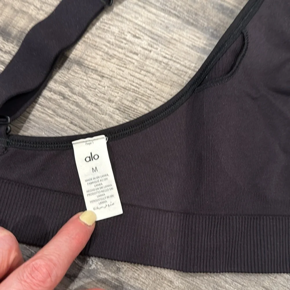 Alo Yoga Seamless Ribbed Favorite Bra Size M Black - Picture 8 of 12